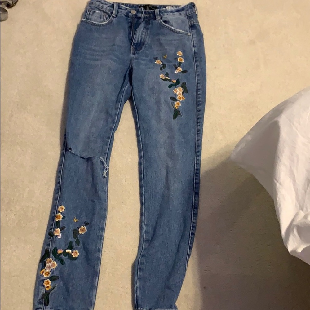 Misguided riot hi rise jeans embroidered